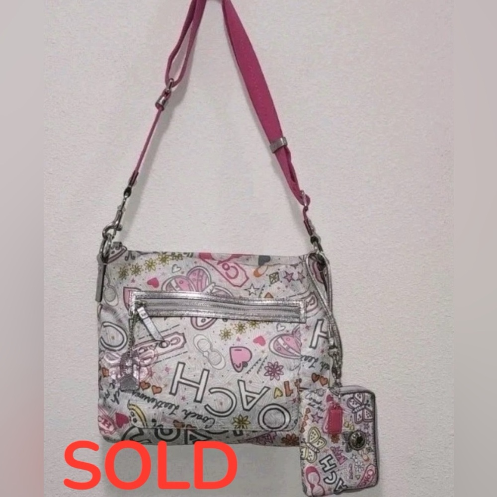 Coach Poppy Butterfly Graffiti
Crossbody Purse Bag Vintage With Wrist Wallet
